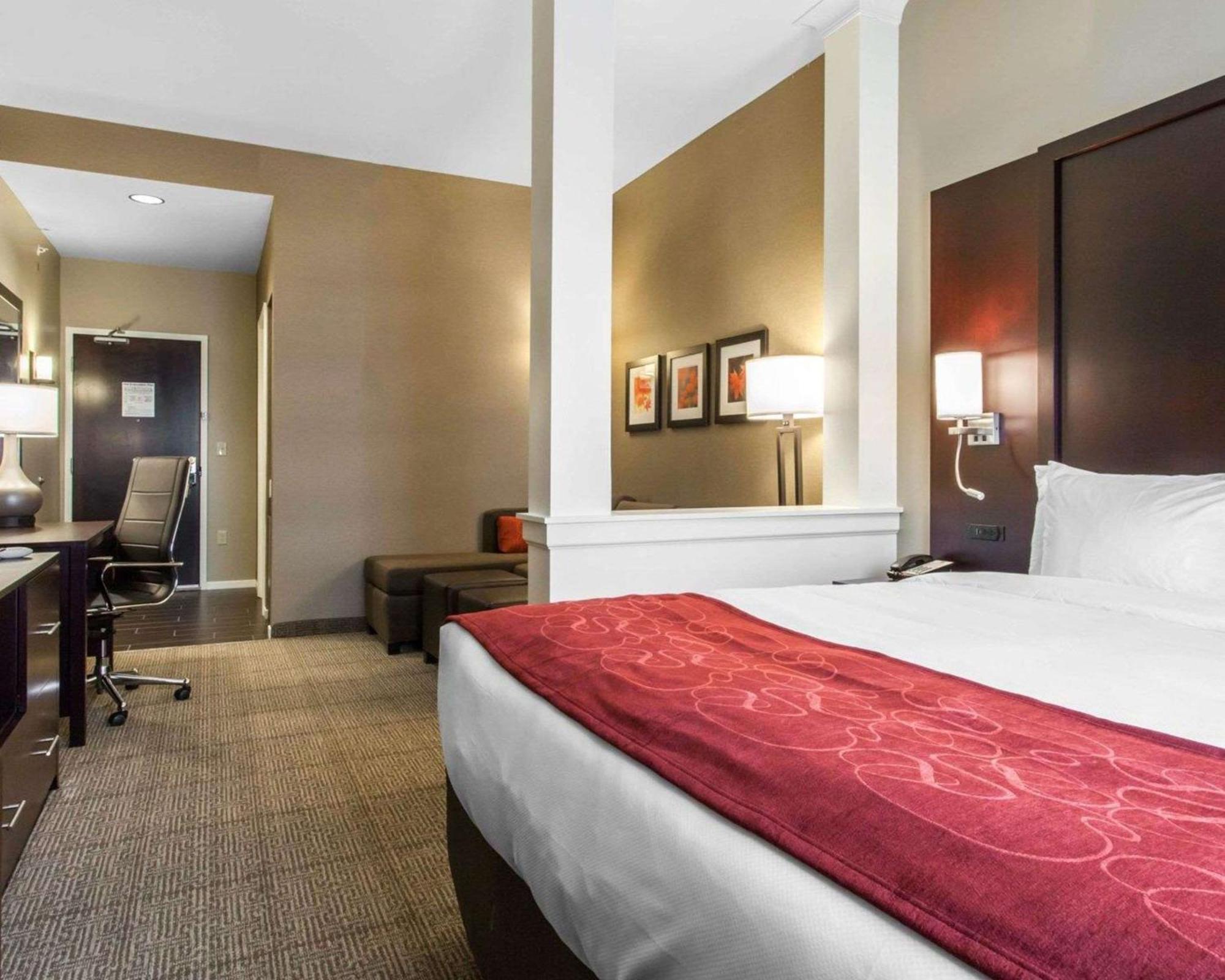 Comfort Suites-Youngstown North Buitenkant foto